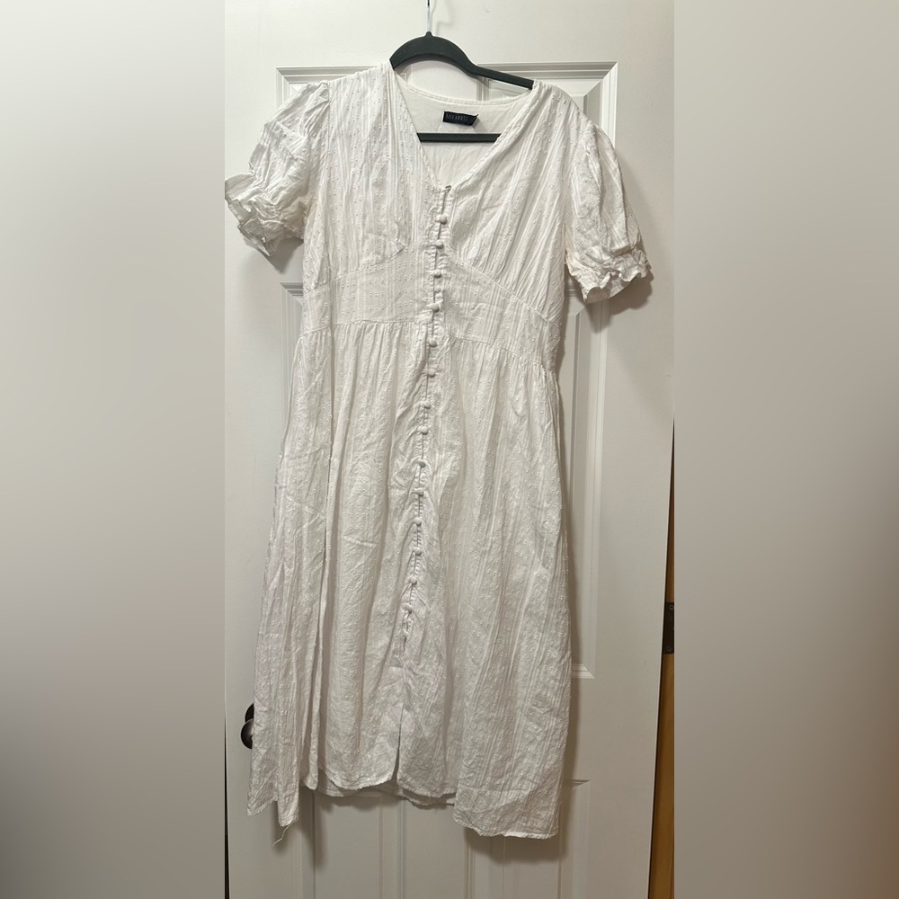 FEHRNVI Boutique White Maxi Dress